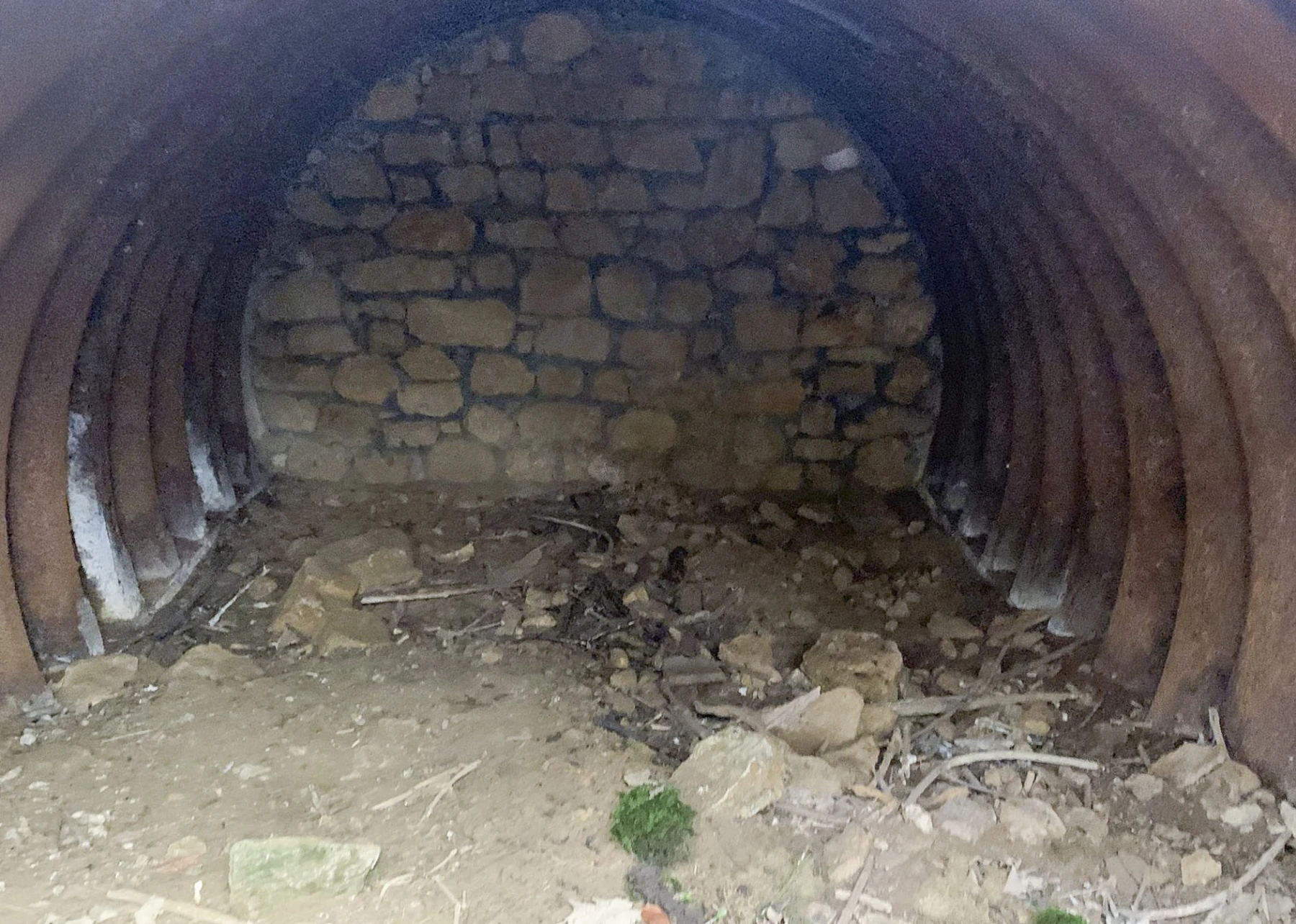Ligne Maginot - SERROUVILLE (SOUS-SECTEUR AUMETZ - 128° RIF) - (PC de Sous-Secteur) - Abri de stockage 1
Partie gauche - Alexis Locatelli
