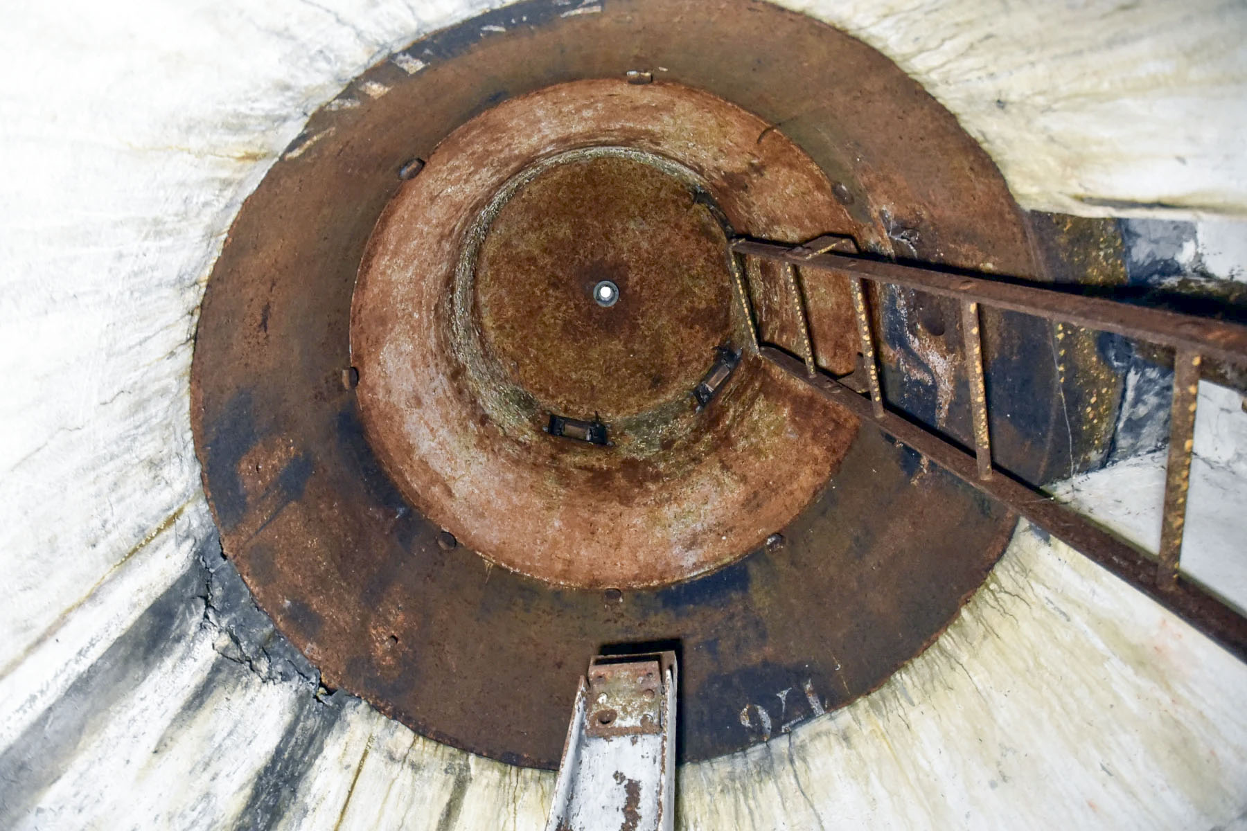 Ligne Maginot - WINECKERTHAL OUEST - (Casemate d'infanterie - Double) - Cloche GFM
Il porte un marquage - Ludovic KNAPP