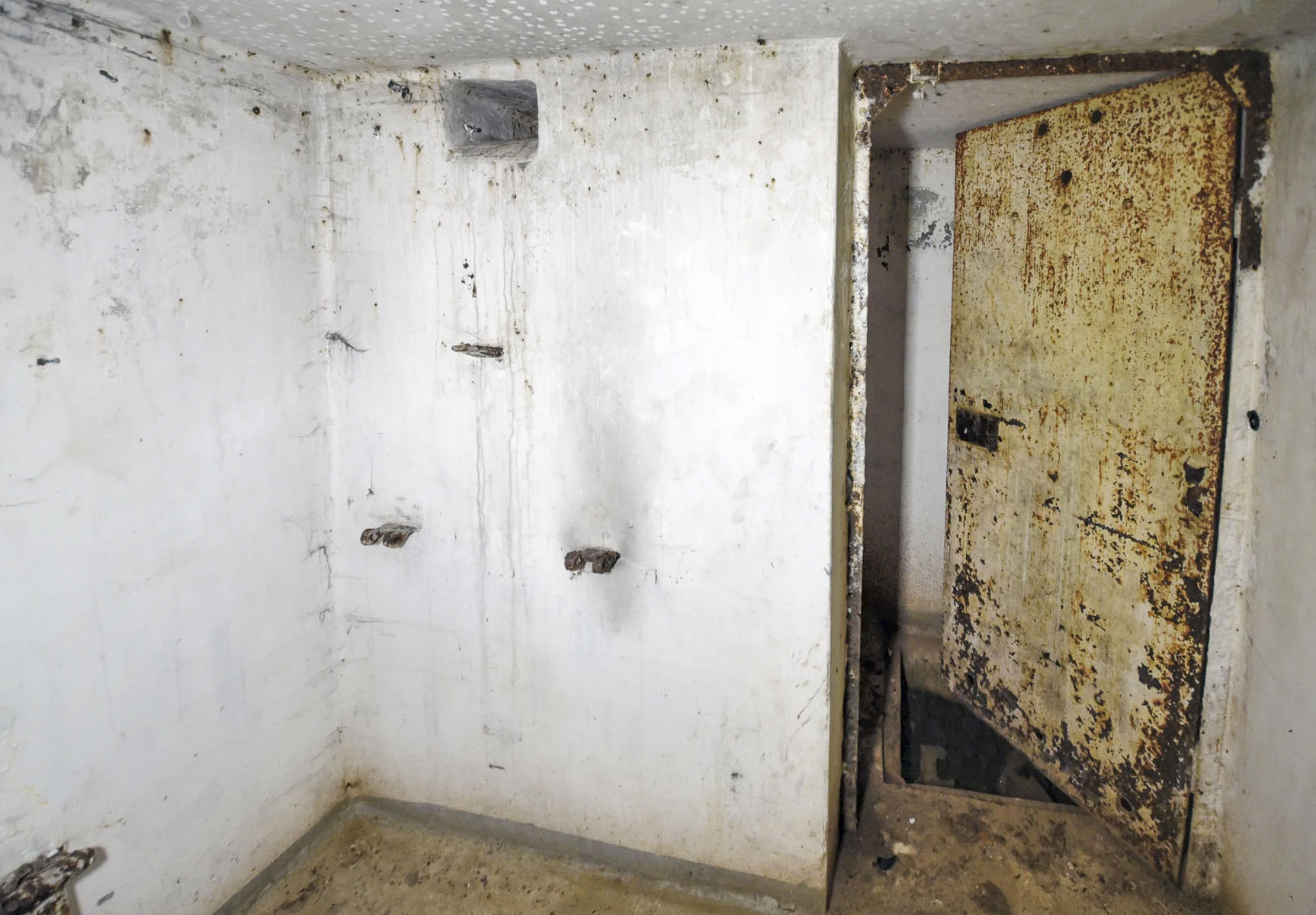 Ligne Maginot - D4 - (Chambre de coupure - Avec central) -  - Ludovic KNAPP