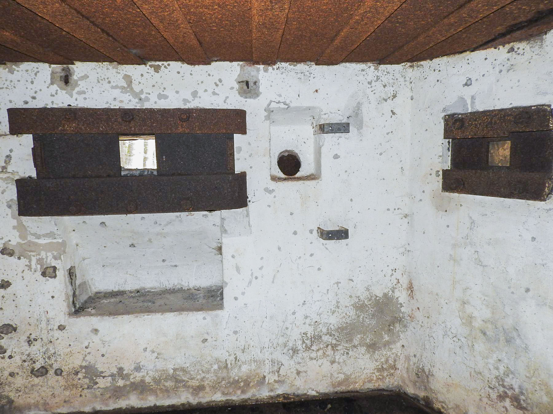 Ligne Maginot - LANGENACKER OUEST - (Blockhaus pour arme infanterie) - La chambre de tir - STENGER Mathieu