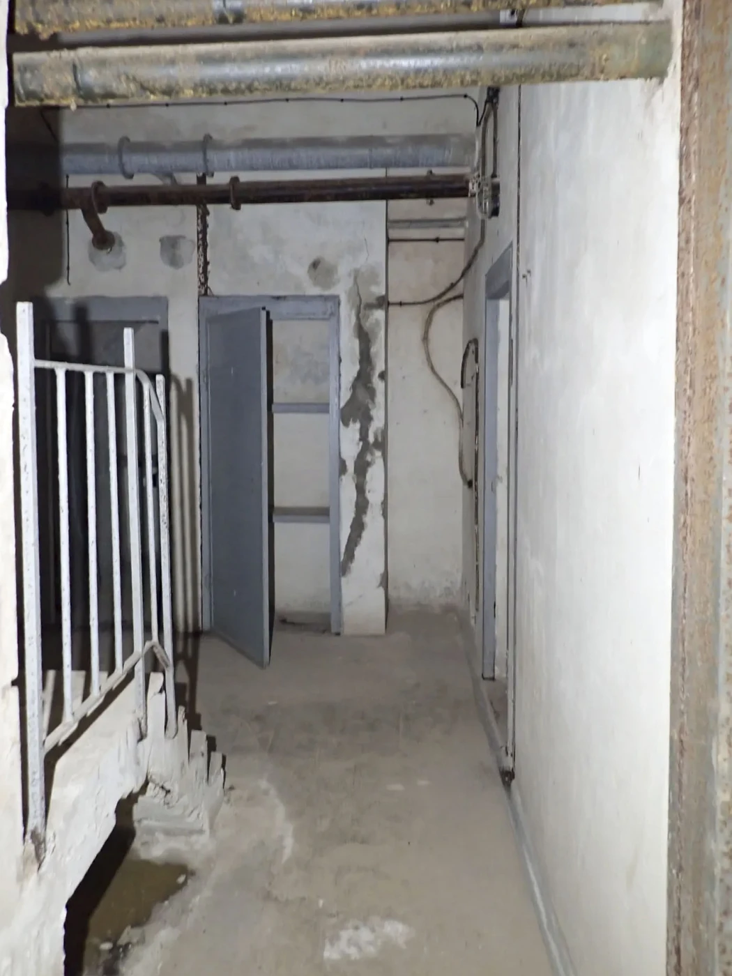 Ligne Maginot - FOUR A CHAUX - FAC - (Ouvrage d'artillerie) - Bloc sanitaire : les douches coté officiers  - J.Luc