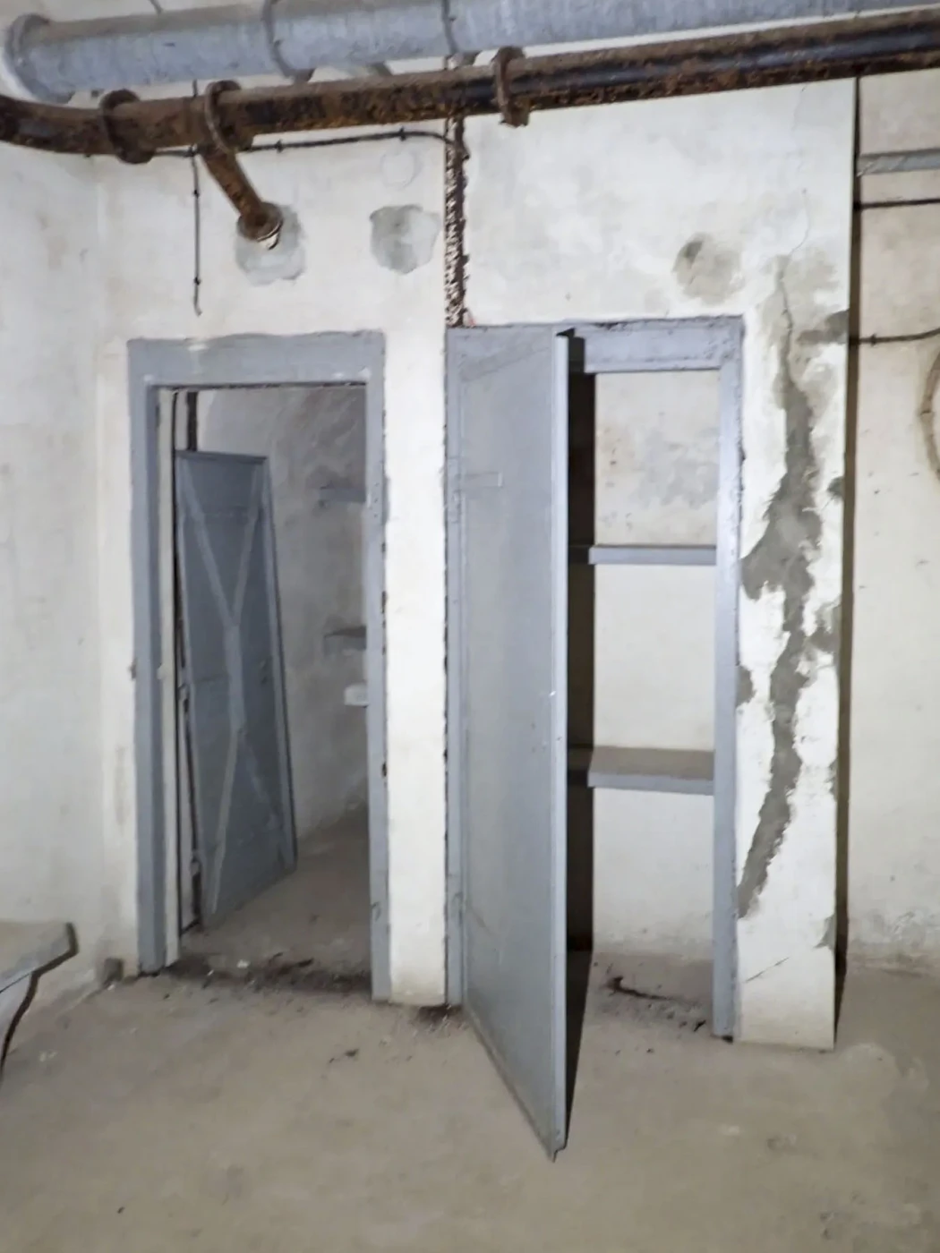 Ligne Maginot - FOUR A CHAUX - FAC - (Ouvrage d'artillerie) - Bloc sanitaire : les douches coté officiers  - J.Luc