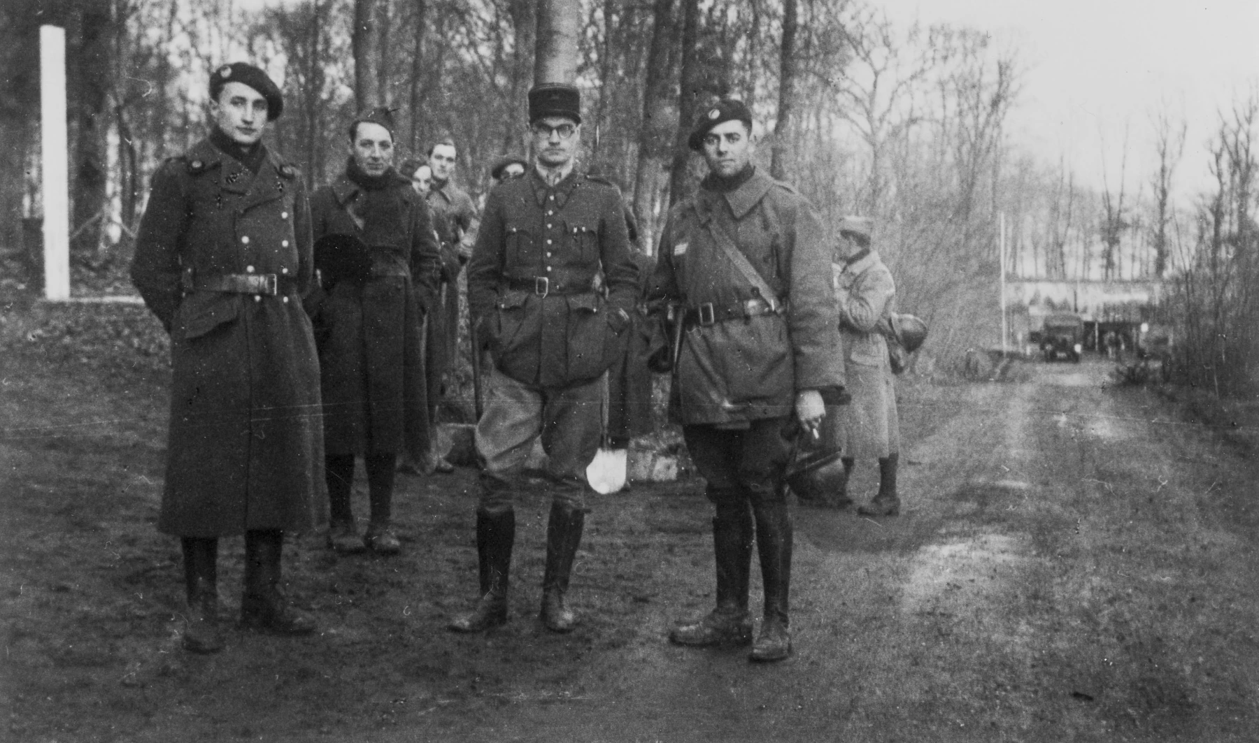 Ligne Maginot - BOUSSE - A24 - (Ouvrage d'infanterie) - A proximité de l'ouvrage , 1939
Med Caron, Lt Uhlmann,  SC Duperrin - Inconnu