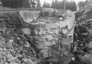 Ligne Maginot - WINDSTEIN - (Casemate d'infanterie - double) - Vue en 1940 de la cloche JM Ouest  - Inconnu