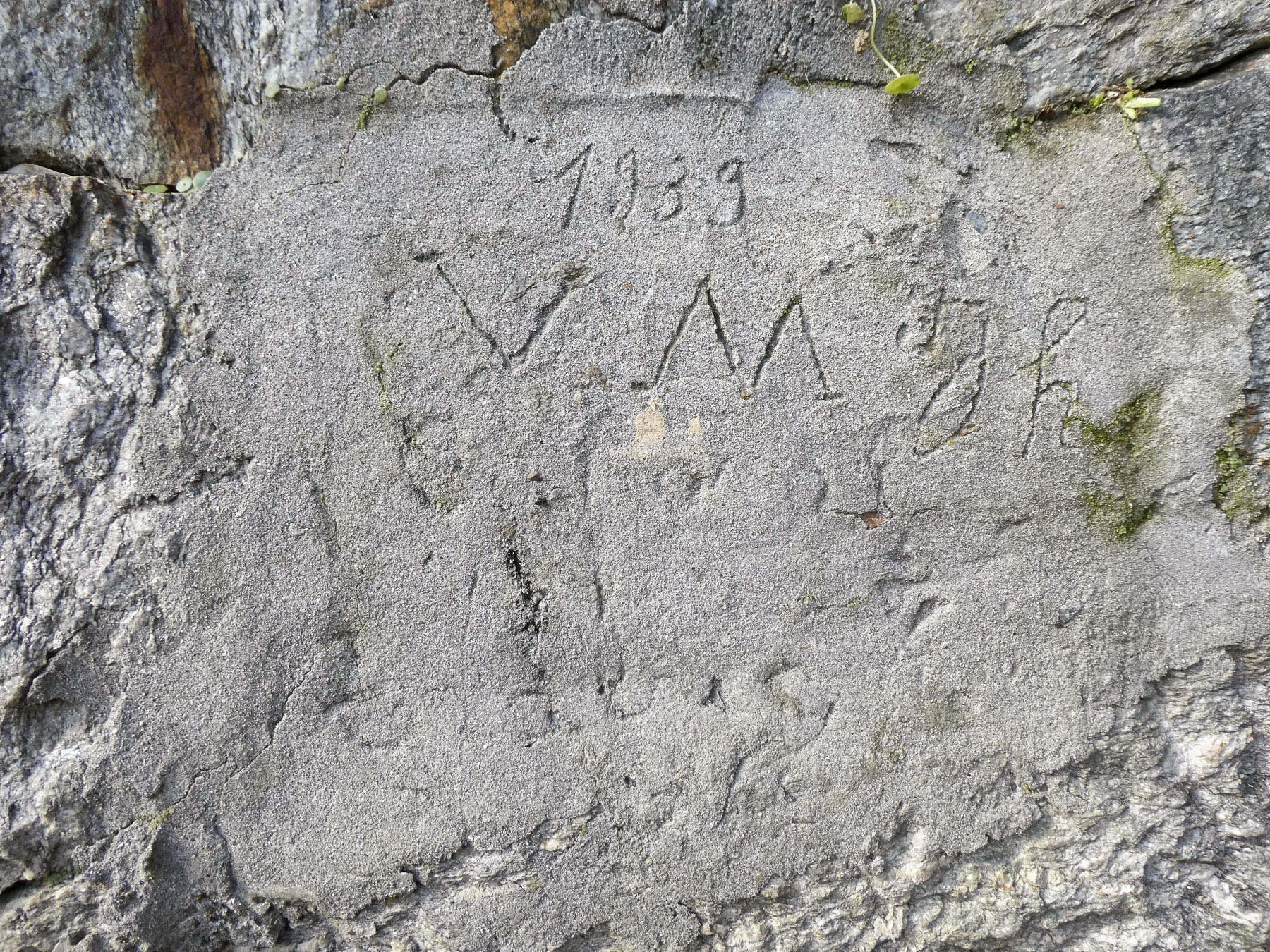 Ligne Maginot - VALABRES ANNEXE (OU SUD) (VA) - (Blockhaus pour arme infanterie) - En bordure de la N205












 - ELLENA Daniel - CUNY Philippe