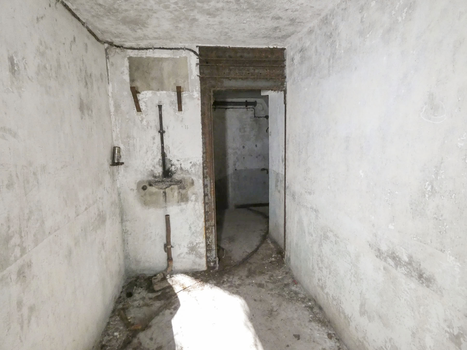 Ligne Maginot - RAMSTEIN OUEST - (Casemate d'infanterie - Simple) - L'entrée de la casemate. - STENGER Mathieu