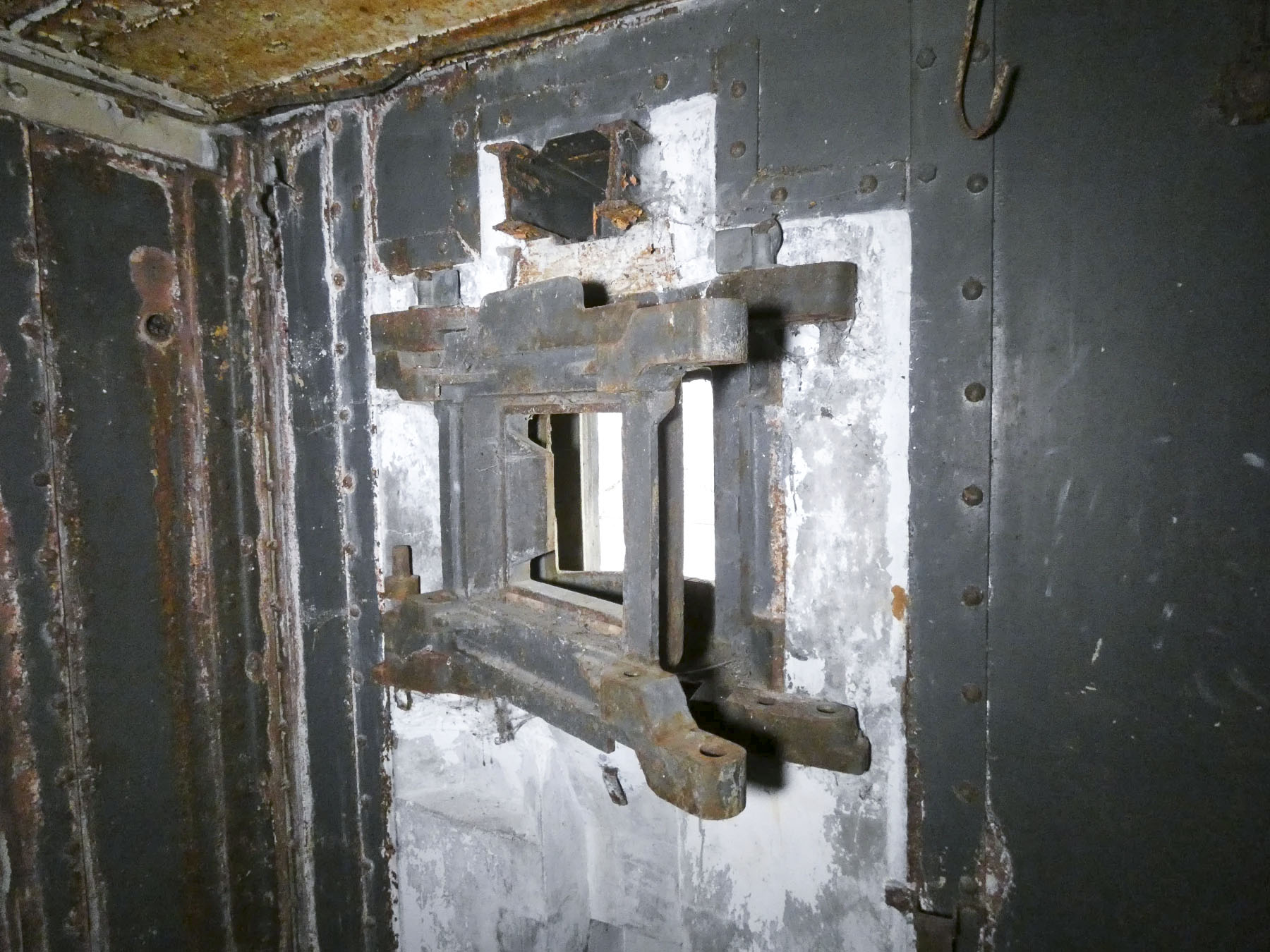 Ligne Maginot - RAMSTEIN OUEST - (Casemate d'infanterie - Simple) - Le créneau JM et anti-char. - STENGER Mathieu