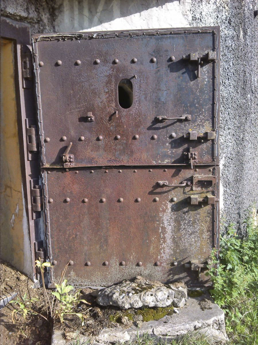 Ligne Maginot - B312 - ANSTAING - (Blockhaus pour canon) - La porte d'entrée - Christian MOIGNEZ
