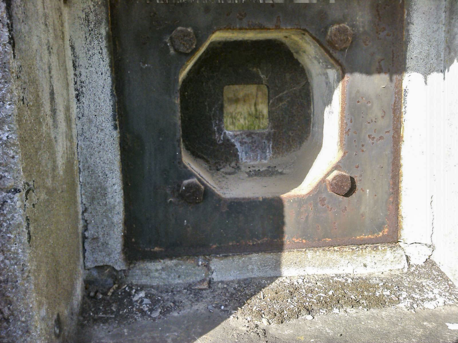 Ligne Maginot - B312 - ANSTAING - (Blockhaus pour canon) - Créneau de défense de l'entrée - Christian MOIGNEZ