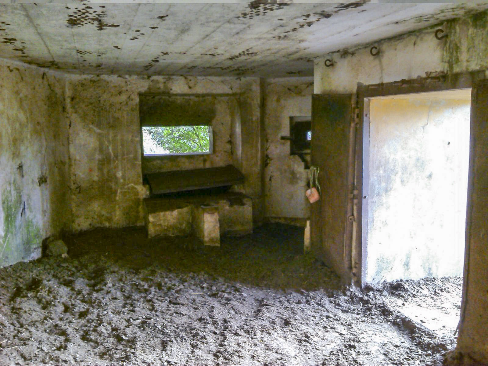 Ligne Maginot - B312 - ANSTAING - (Blockhaus pour canon) - L'intérieur - Christian MOIGNEZ