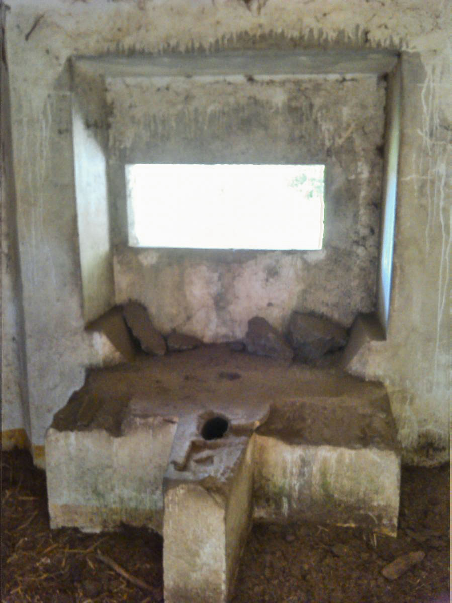 Ligne Maginot - B312 - ANSTAING - (Blockhaus pour canon) - Un des deux emplacements pour canon - Christian MOIGNEZ