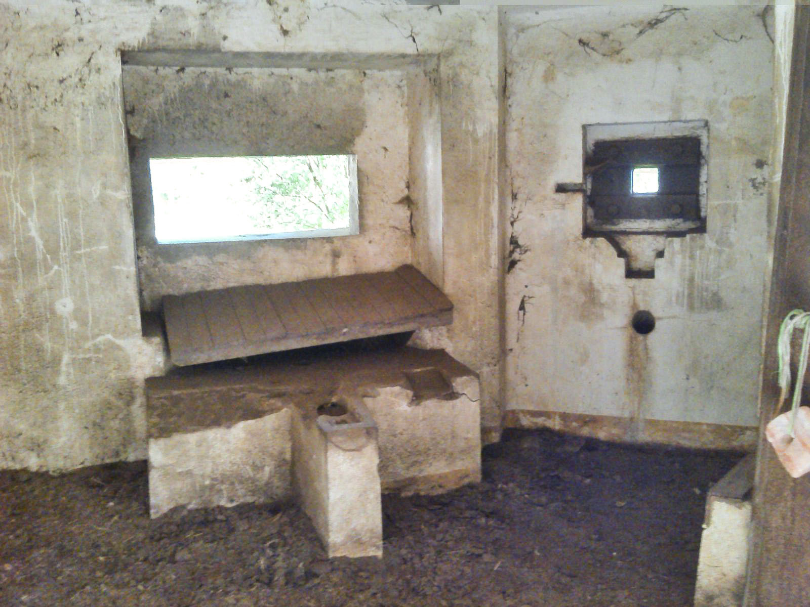 Ligne Maginot - B312 - ANSTAING - (Blockhaus pour canon) - L'emplacement pour le canon
 - Christian MOIGNEZ